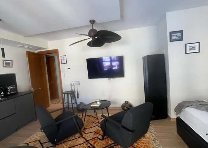 Апарт-отель Zazz Эстепона